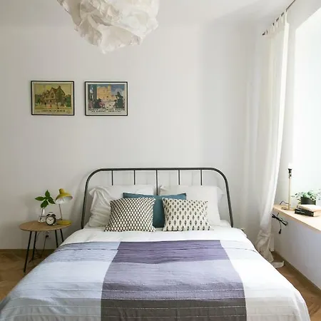 Bednarska Apartment *